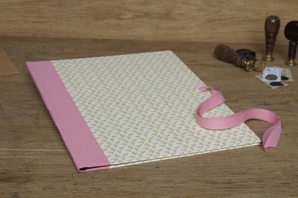 cute folder in pink with flowers